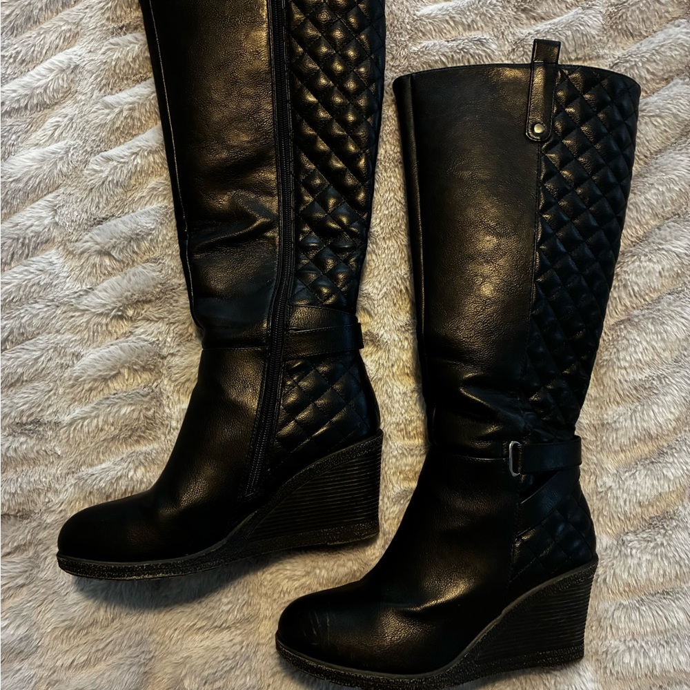 Elegant Black Quilted Knee-High Boots